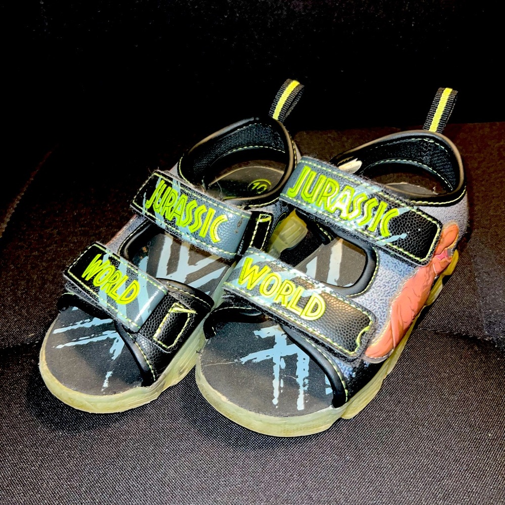 Jurassic World Boys Size 10 Sandals Green Black Dinosaurs